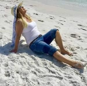 Meet your Posher, Connie